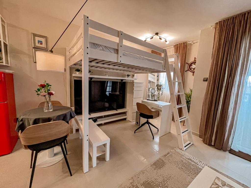 Sunset Apartments Бол Екстериор снимка
